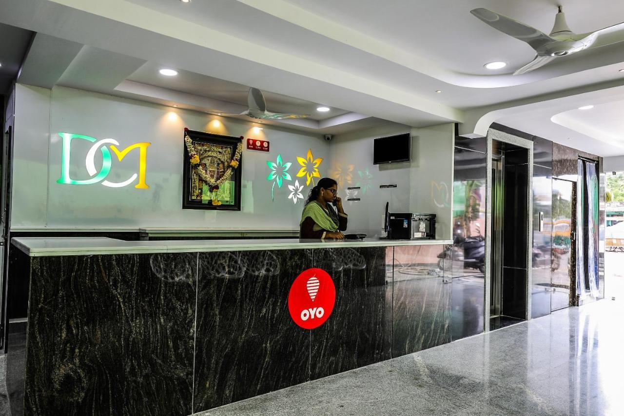 Oyo 16155 Hotel Dcm Grand Vijayawāda Εξωτερικό φωτογραφία
